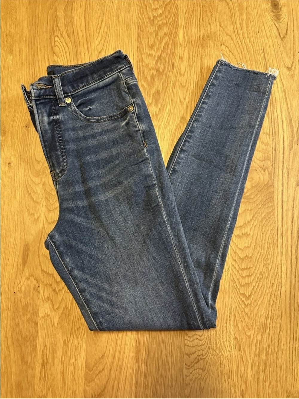 Express Women’s High Rise Skinny Jean Raw Hem High Waist Size 2/26” Inseam